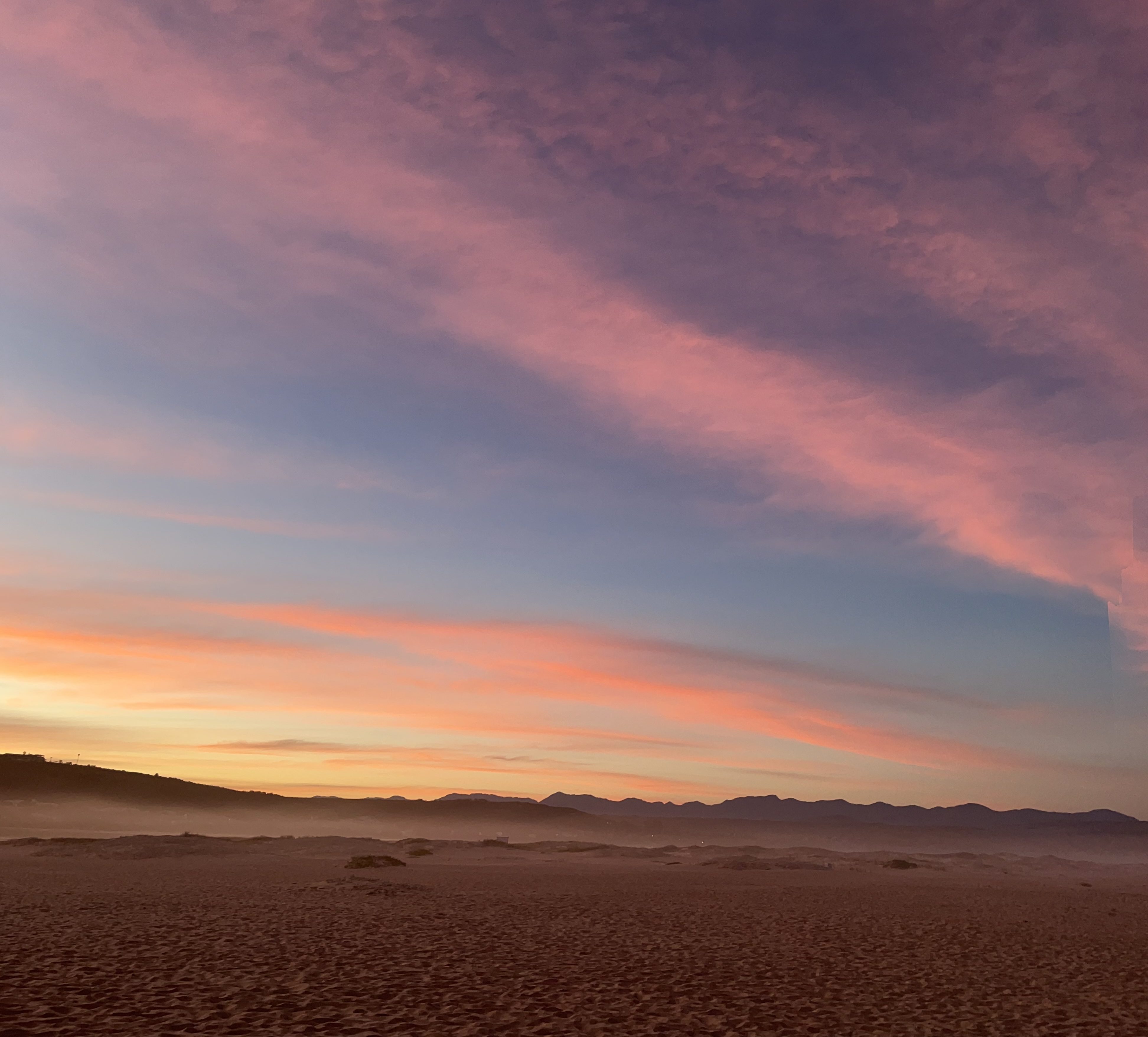 Yoga Samstage Innsbruck – ruhige Abendstimmung als Symbol für Entspannung und Vertiefung